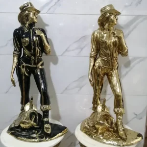مجسمه برنجی و برنزی مرد